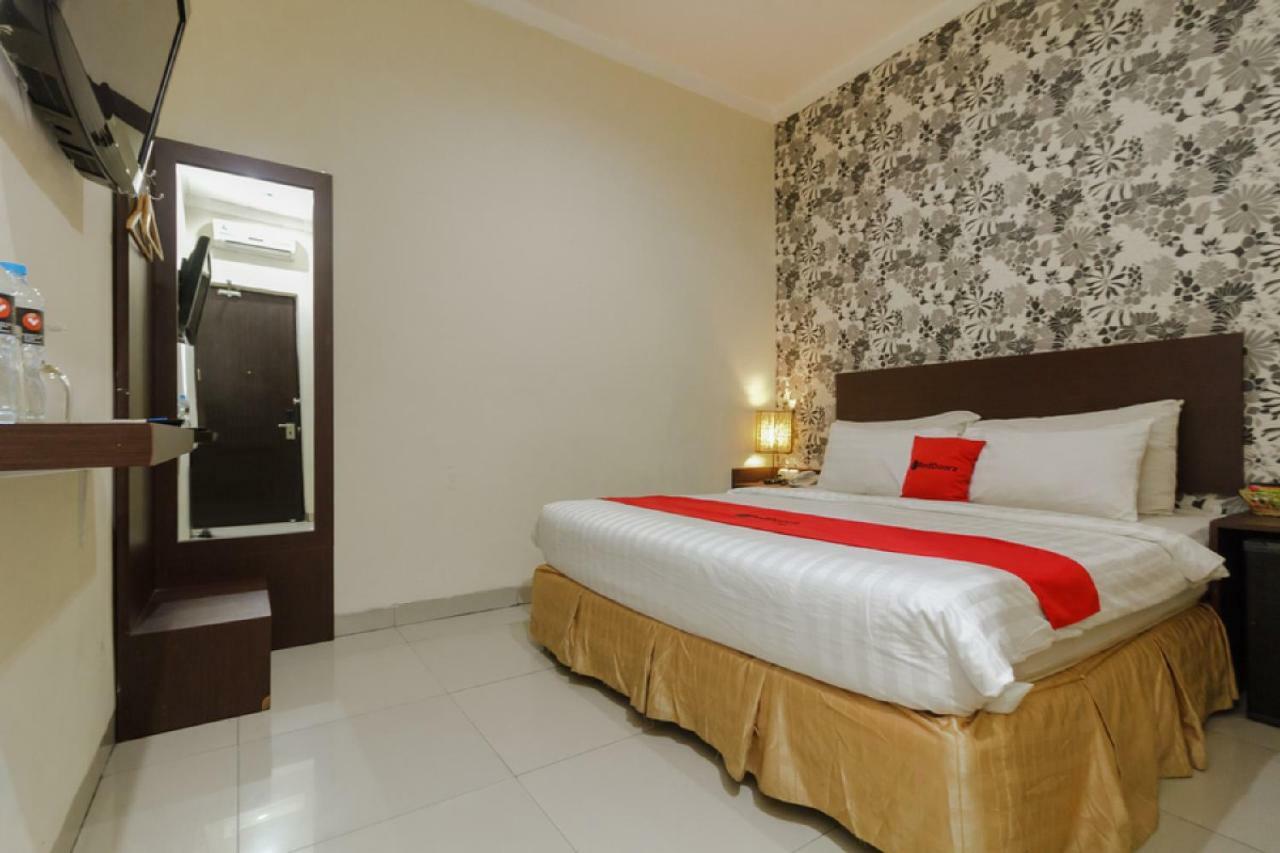 Reddoorz @ Jalan Gunung Merapi Hotel Makassar Buitenkant foto